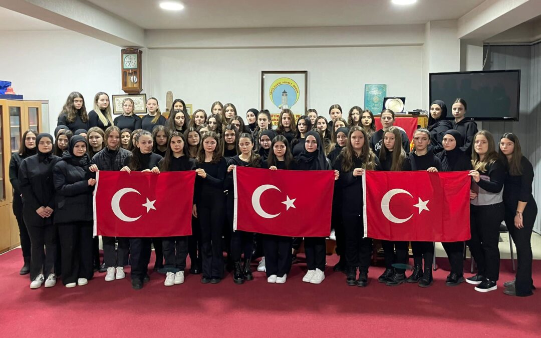 ADEKSAM yurdu öğrencileri MATÜSİTEB’in başlattığı “Türkiye’nin Yanındayız” yardım kampanyasına bağışta bulundular.